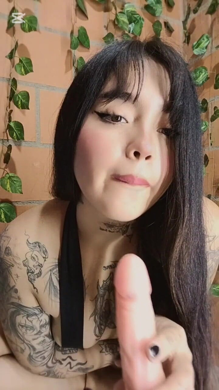 Dalyla: ウェッドカムで美しい太った女性が美味しい膣をマスターベーション