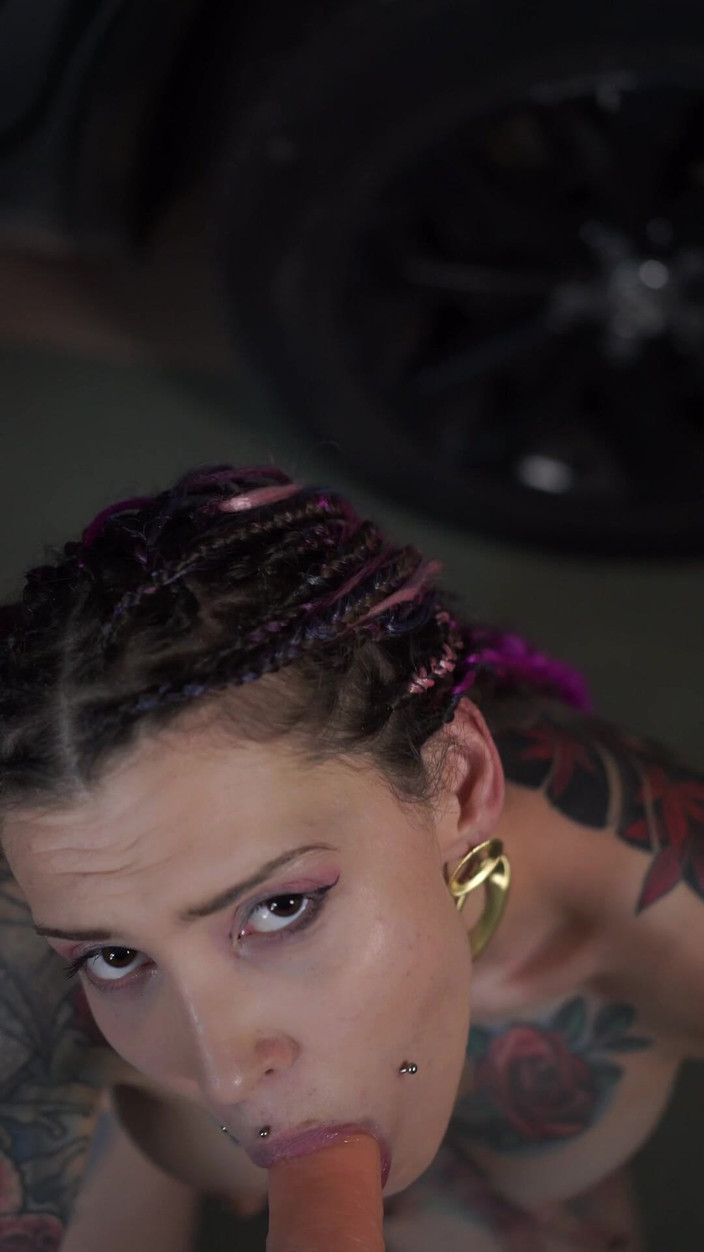 Roxy Rain: 玩具上的甜美嘴唇