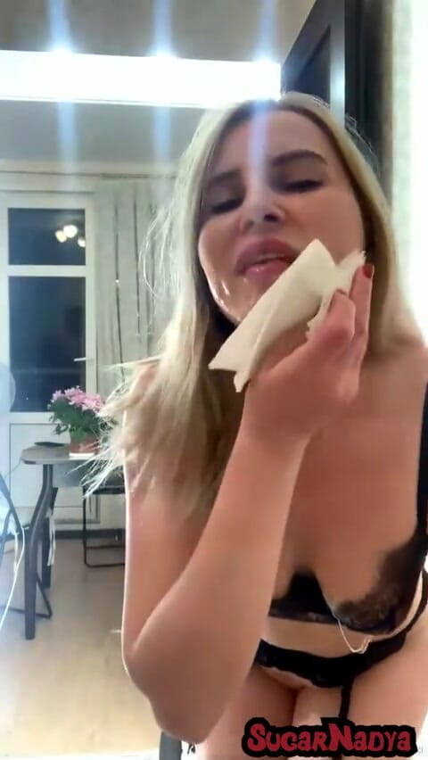 SugarNadya: Seksi iç çamaşırlı Sugarnadya, müşterisini emiyor, yüzüne boşalıyor