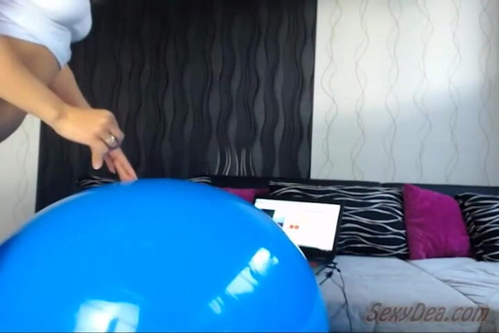 King of datass: Espectáculo de vida de grandes bolas azules