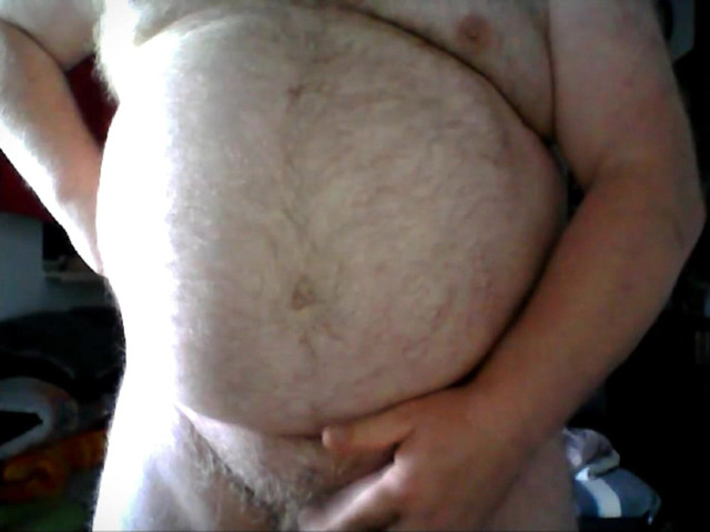 German Bear Chub Selfie. (Comcapi)