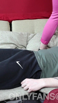 Amador, sentando na cara e batendo bolas em meias e leggins