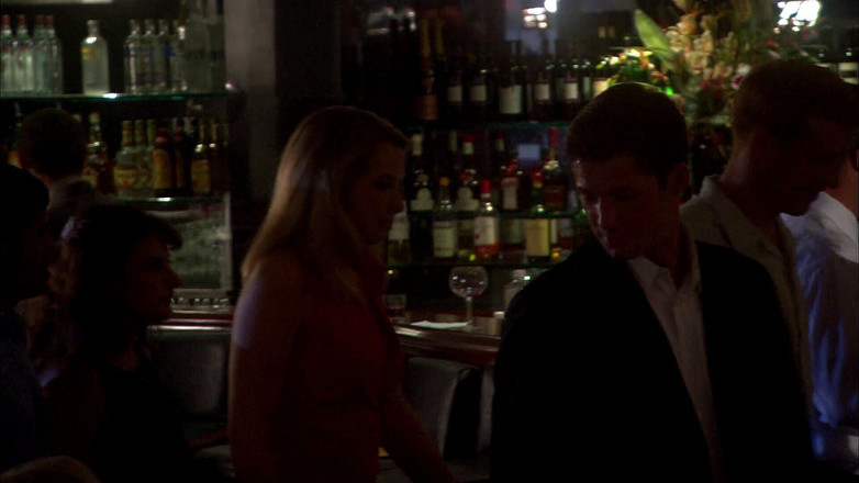 2 Guys 1 Girl: Si rambut merah yang elegan hadir untuk mencicipi dua kontol