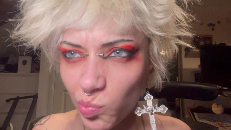 Glitterqueen1999: 鼻フェチのカスタム、唇の匂い、唇のフェティッシュ、ボタン鼻、ギス、タトゥーとピアス