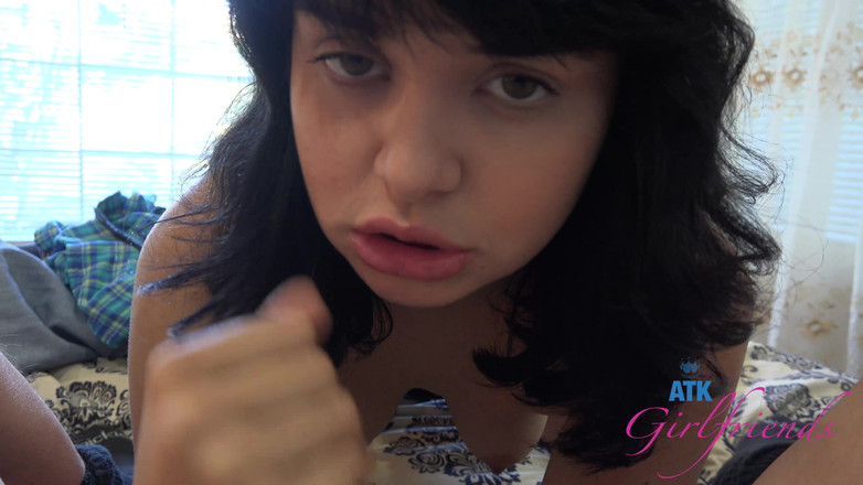 ATK Girlfriends: Віртуальна дата