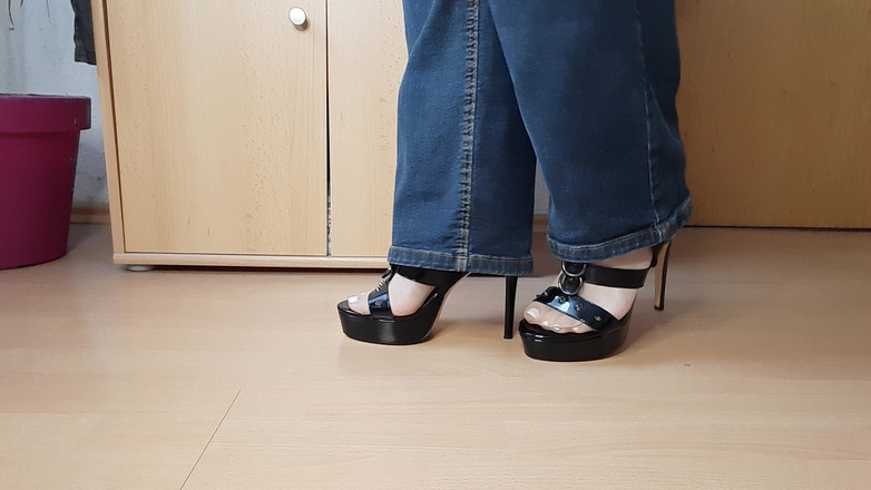 Curly_Dreams: Pour mes amateurs de bas nylon et de talons hauts