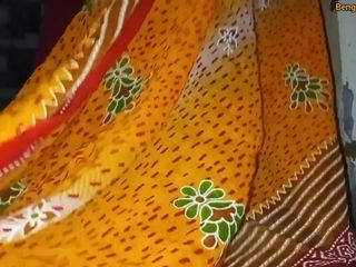 Bengaliauntykichut: Я відчуваю себе дуже холодно, тому я змінив сукню.