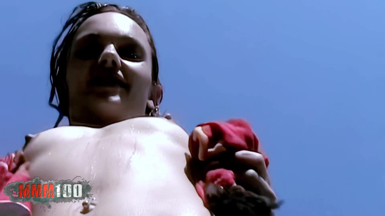 MMM100: Alicya: Skvělá malá Alicya se svléká u moře