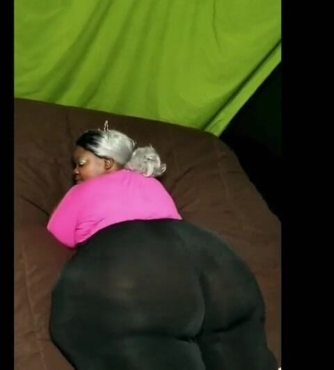 Pearaddiction: Quel grosso culetto succoso