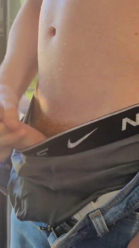 Ragazzo peen imbevuto e mordeto