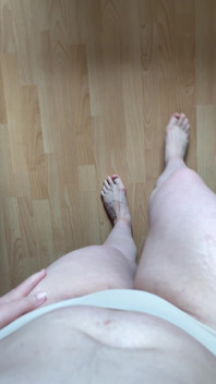 POV: 맨발로 걷는다
