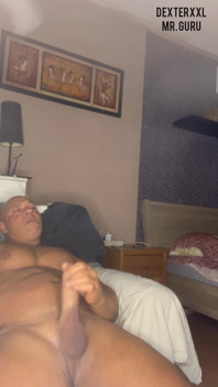 Bay guru vücut geliştirmeci baba arkadaş hanjob mastürbasyon videosu solo
