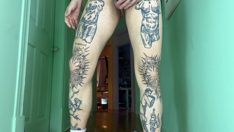Tatted Fxggot: Tattoo Guy Ass Play with Toys