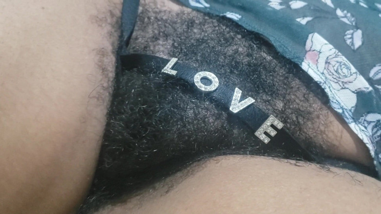 Lovemina: Chơi tay ba thế hệ, máy bay bà già nóng...