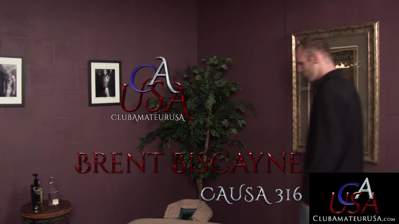 Club Amateur USA: Brent Biscayne Receives Mind Blowing Blowjob
