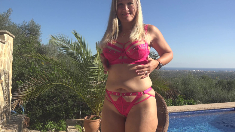 German amateur - 100% German hardcore videos: Thick Blonde MILF Does Not Allow a Single Drop of...