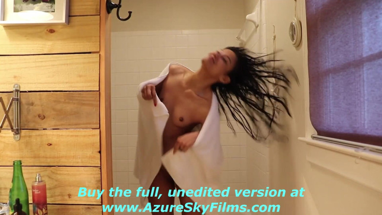 Azure Sky Films: VSWR petite Viva Athena gets first golden shower with sounding...