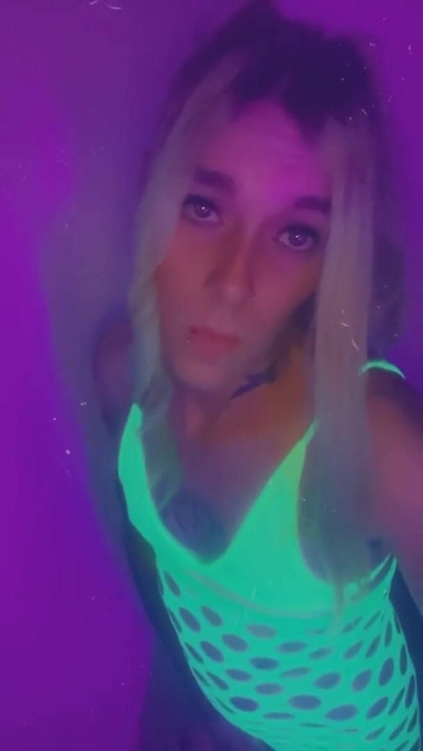 CarmenMelatonin: Sexy lingerie Rave Gurl