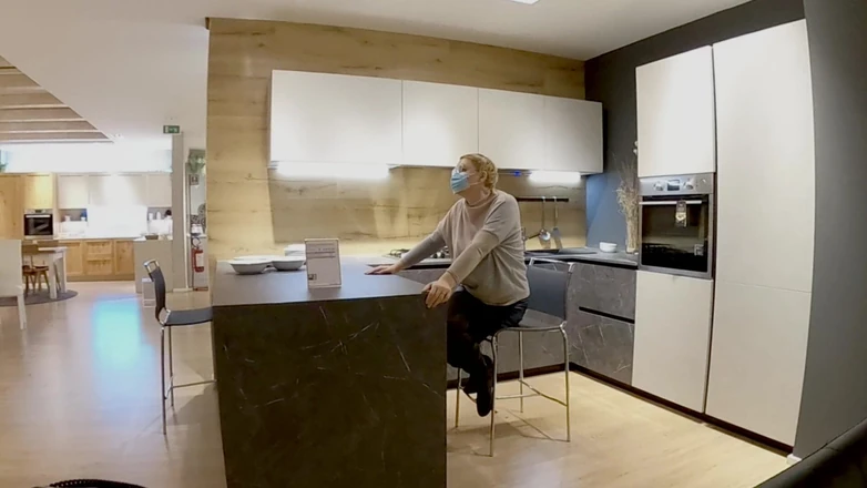 Mature_cunt: Kitchen store crossed legs orgasm