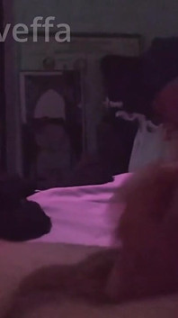 Dobře od smazaného našeho pátečního videa jsme se rozhodli udělat rychlé pozdní večerní video Adams honění před spaním