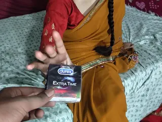 Đụ anh trai kế của cô ấy với bao cao su đắt tiền trong dowry tại nhà cô ấy