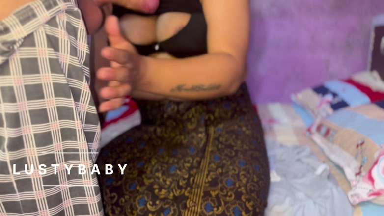 Lustybaby605: Varorna flödade in i huset