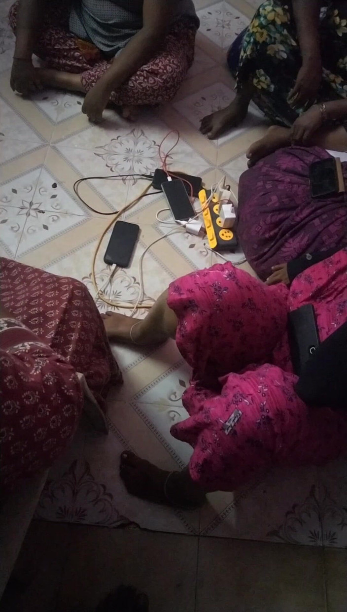 Tamil lesbian: Desi dirty talk heiß