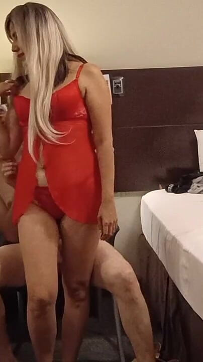 AlexyMarie2026: 愛する友人がセックスを求めてくる