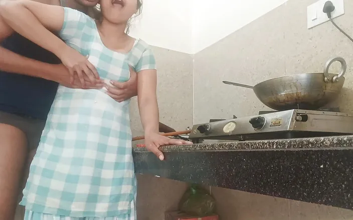 YOURAMRITA04: 20 Yers Old Indian Desi Village Bhabhi Was Fucked by...