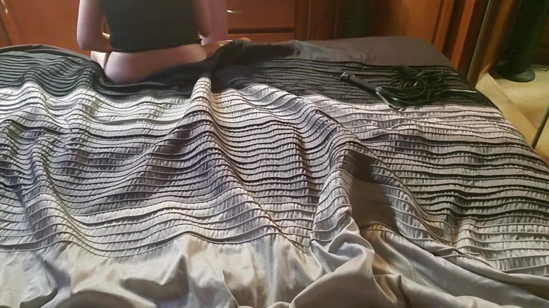 Crystal Babylynn: Crystal werd gedomineerd en gemaakt om een pik hard te...