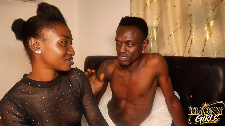 Ebony Girls.: 新しい隣人が携帯を充電しに来て、結局私のチンコに乗った
