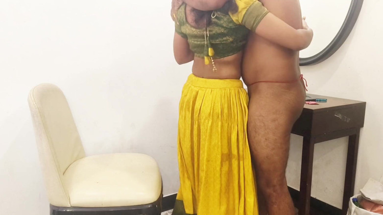 VillageBlackfairy: เย็ดหน้ากระจกยืน