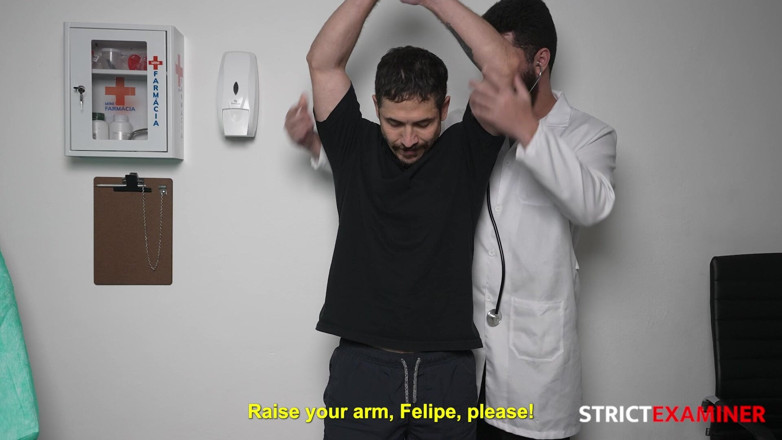 StrictExaminer: Khám sức khỏe Felipe hơi nhút nhát