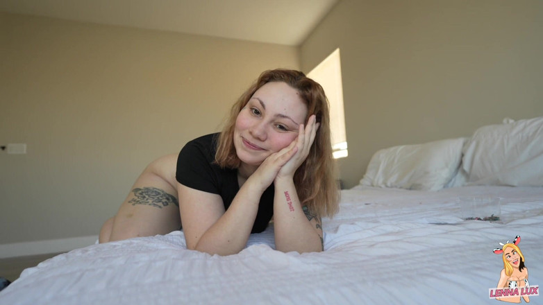 Lenna Lux: 巨大娘があなたを彼女のお尻に突き上げる