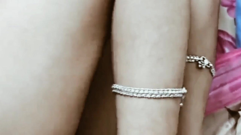 Joya Malik: Nadržený Devar a desi bihari sex video jeho Bhabhi