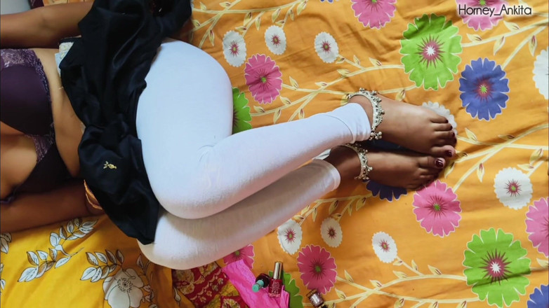 Horney_Ankita: Sora vitregă desi prinsă vorbind cu iubitul și pedepsită de fratele...