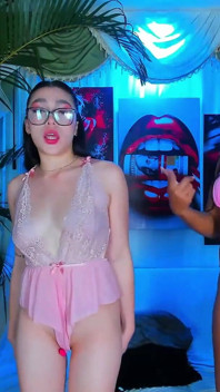 69 Với Squirt đồng thời: Squirting trong miệng cùng một lúc