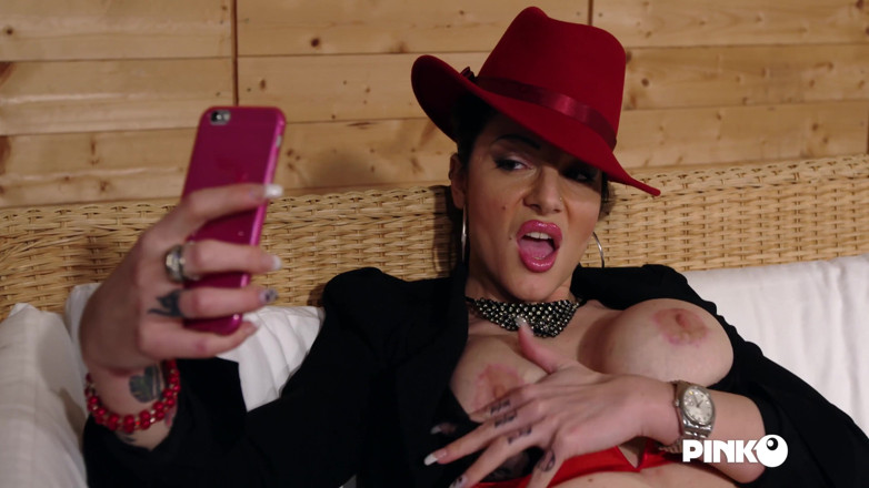 Pinko Club: Selfie Amandha Fox! Anal i podwójna penetracja!