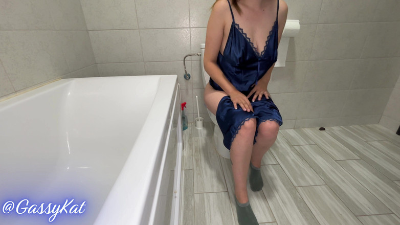 GassyKat: El baño diario, episodio 21