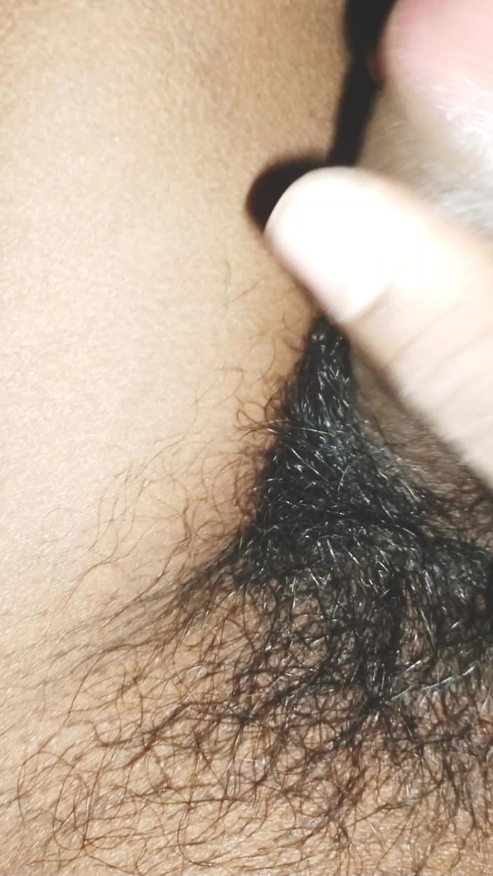 Indian_teens_era: कमरे में अकेले फेमबॉय हस्तमैथुन