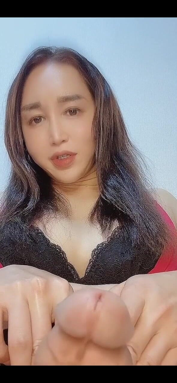 TS Shizuka: Masturbating in Sexy Bra and Panties