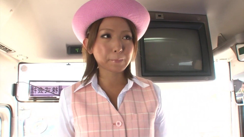 Watch Dirty Movies: ムラムラした日本人18歳のティーン痴女が4本のチンポに犯されました!