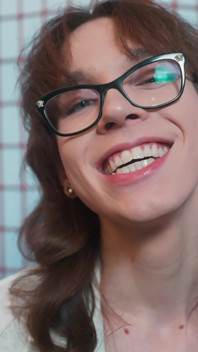 Dárcovství mrdky - trans doktor chce tvoje sperma! Německý JOI s titulky