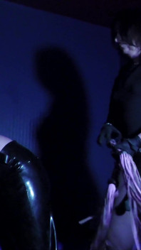 Maitresse Claudiacuir Et Groschien a La Nuit Elastique
