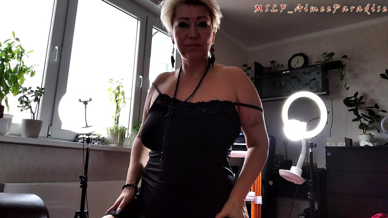 AimeeParadise: Household therapy session from the best mature couple in Russia.