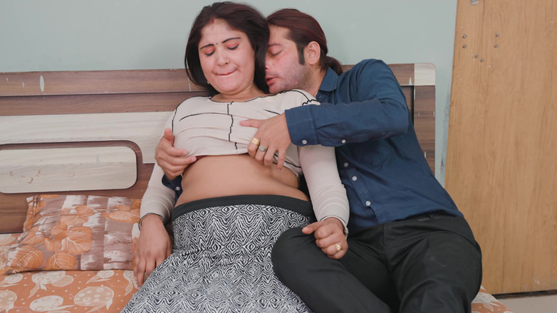 Shah ji: Ông chủ gọi bhabhi đến phòng của anh ấy với lý do...