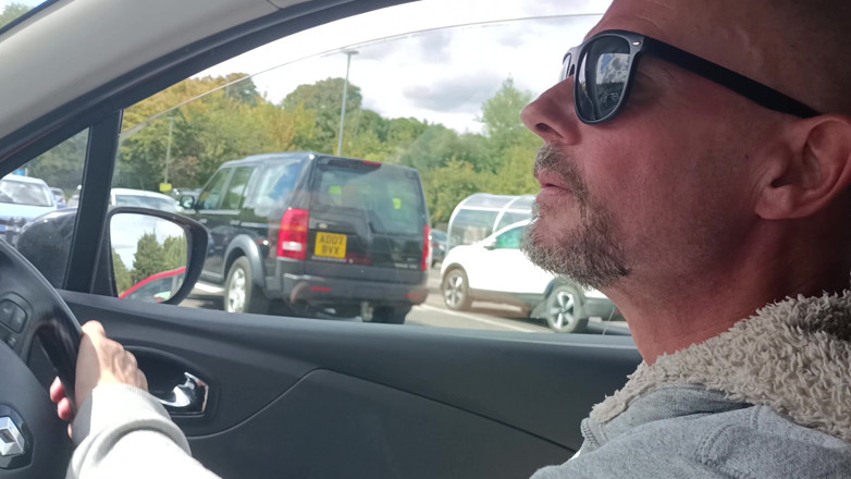Rockardglans: Sexy taxista de dilf grande polla sin cortar masturbándose y...