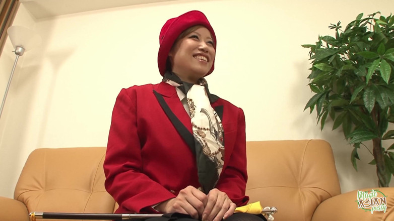 Magic Asian Pussy: Эта милая японская девушка наконец-то получает шанс поиграть со своей киской в полном одиночестве.