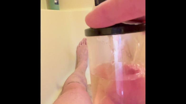 Tyler8: Pissing Compilation, Love the Piss!
