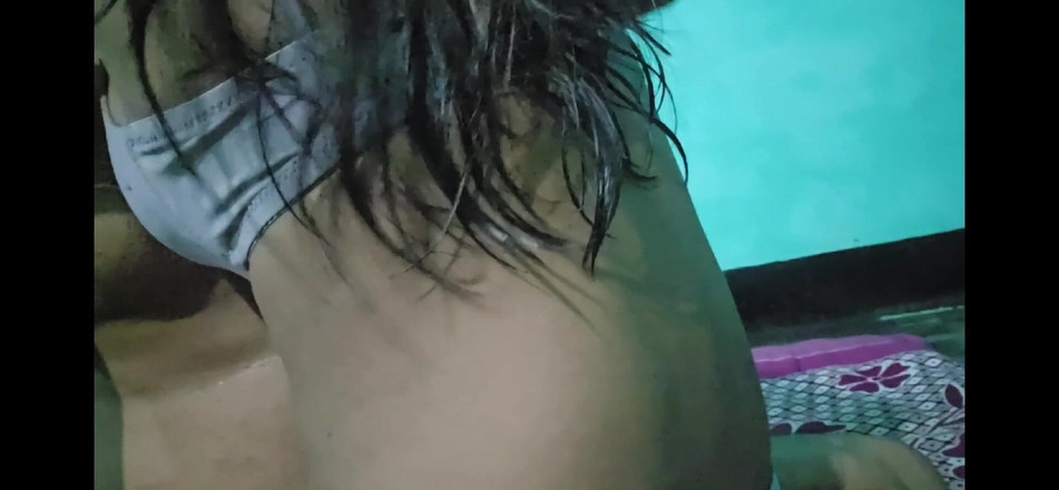 SafeRosebush8: 第一次与我的新女友印度性爱视频操逼视频 xxx 视频